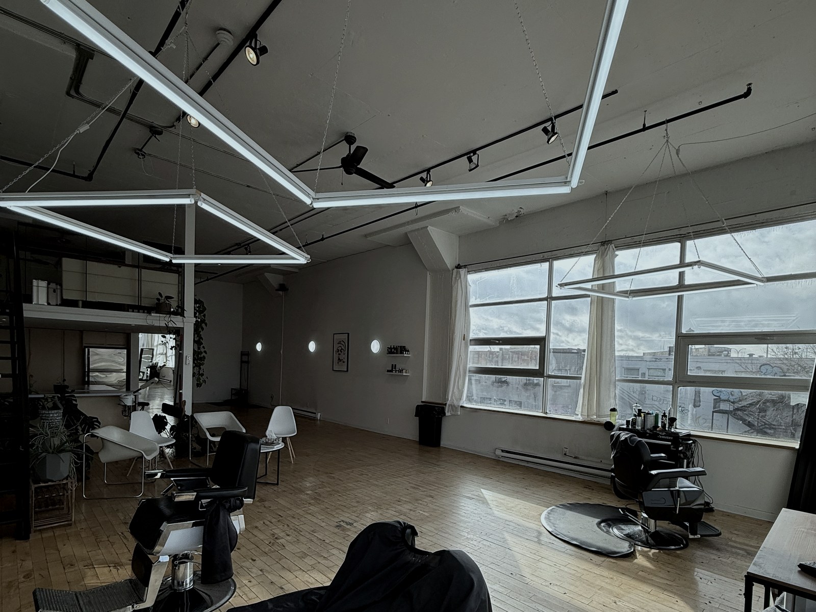 LAB 101 interior